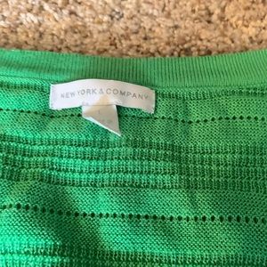 Light spring green shirt sleeves sweater